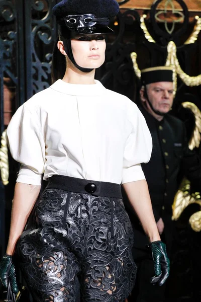Look 187